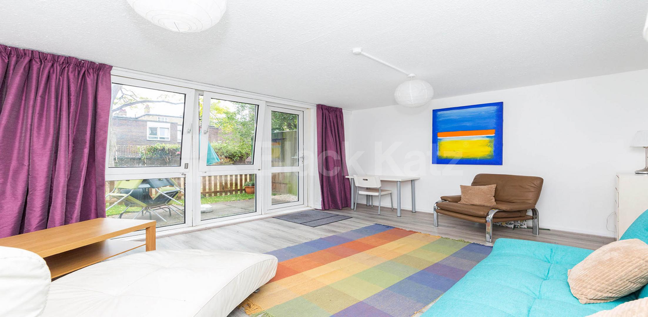 			3 Bedroom, 1 bath, 1 reception Flat			 Oakley Square, Camden